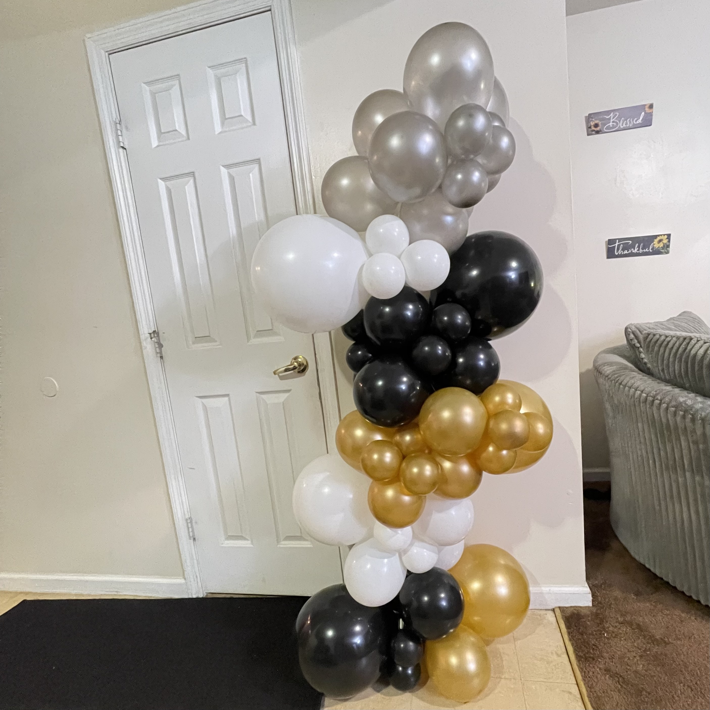 JoyPop balloon installation